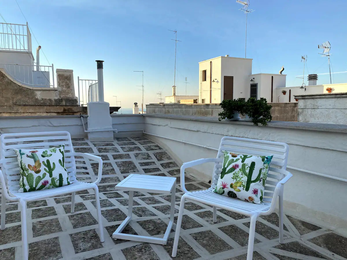 Townhouse in Ostuni with rooftop terrace